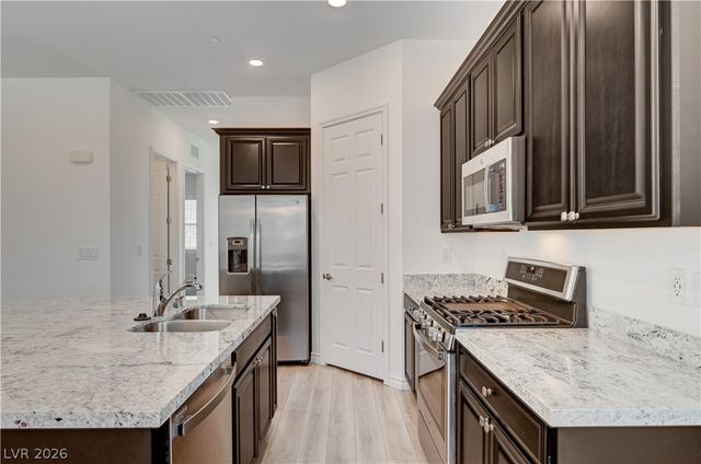 774 Iris Desert Street, Henderson, NV 89011