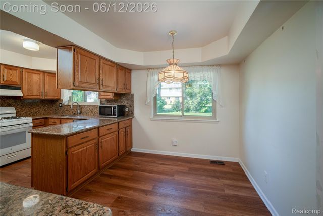 18871 Comstock Street, Livonia, MI 48152