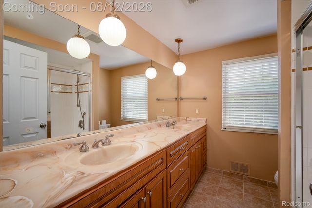 18871 Comstock Street, Livonia, MI 48152