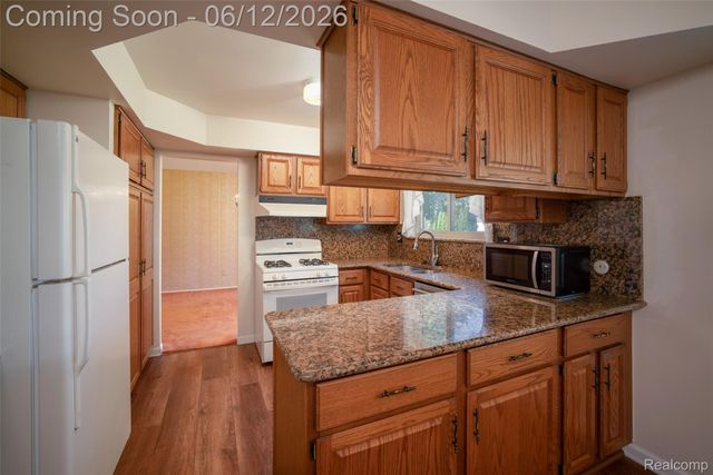 18871 Comstock Street, Livonia, MI 48152