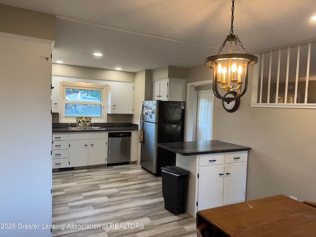3517 Pickwick Place, Lansing, MI 48917