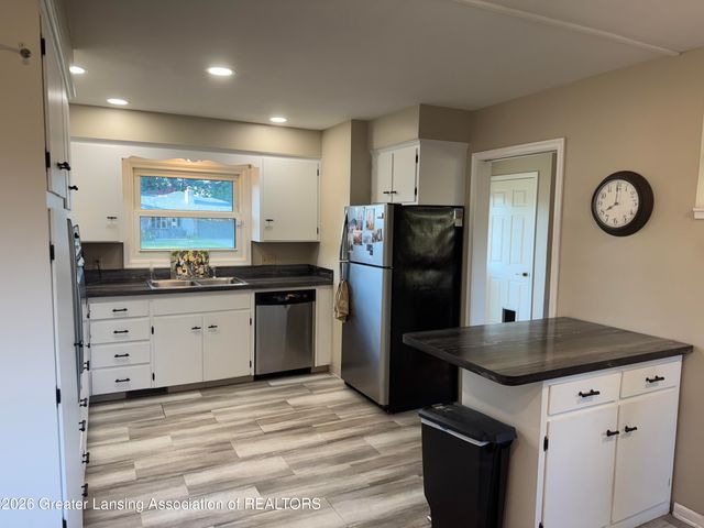 3517 Pickwick Place, Lansing, MI 48917