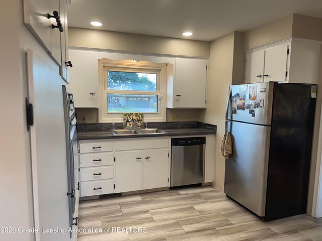 3517 Pickwick Place, Lansing, MI 48917