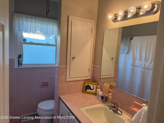 3517 Pickwick Place, Lansing, MI 48917