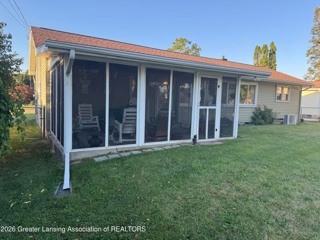 3517 Pickwick Place, Lansing, MI 48917