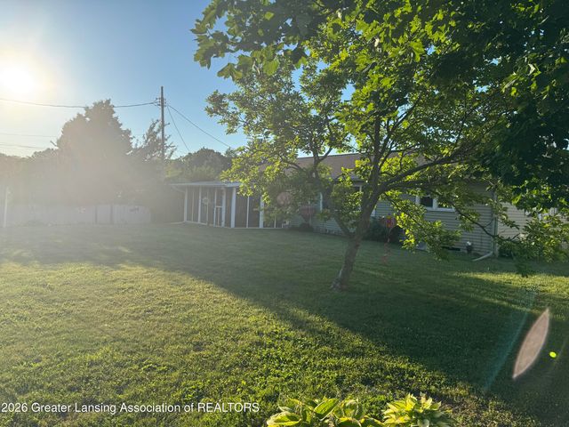 3517 Pickwick Place, Lansing, MI 48917