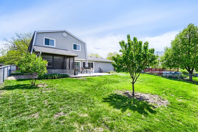 4092 Victoria Drive, Hoffman Estates, IL 60192