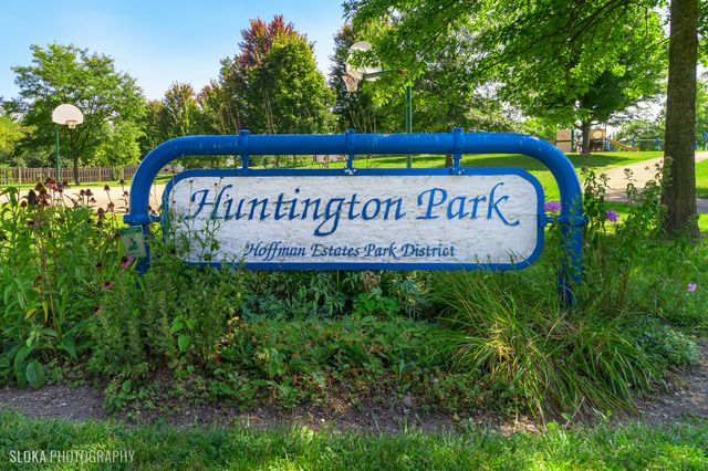 4092 Victoria Drive, Hoffman Estates, IL 60192