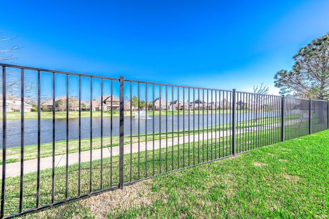 622 Yaupon Creek Lane, Richmond, TX 77469