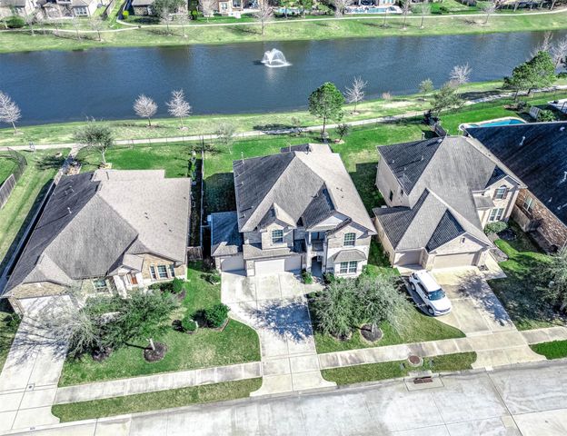 622 Yaupon Creek Lane, Richmond, TX 77469