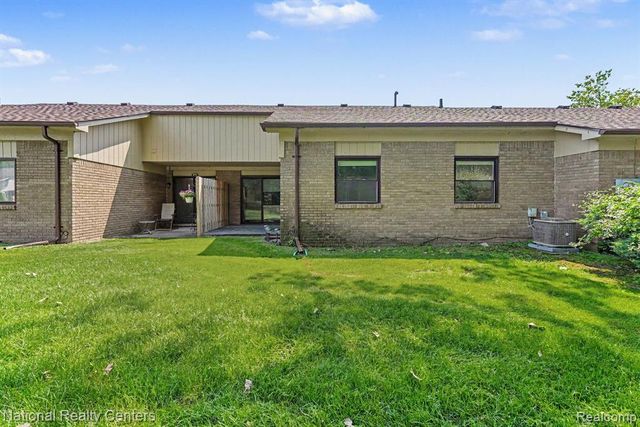45277 Universal Court, Utica, MI 48317