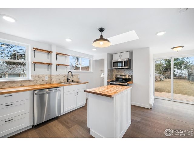 1233 Garfield Ave, Loveland, CO 80537