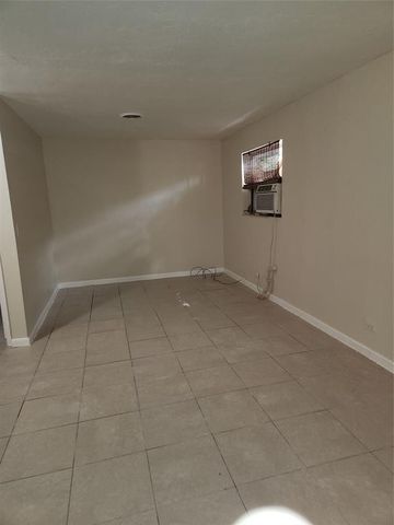 1300 NW 61st Avenue 102, Sunrise, FL 33313