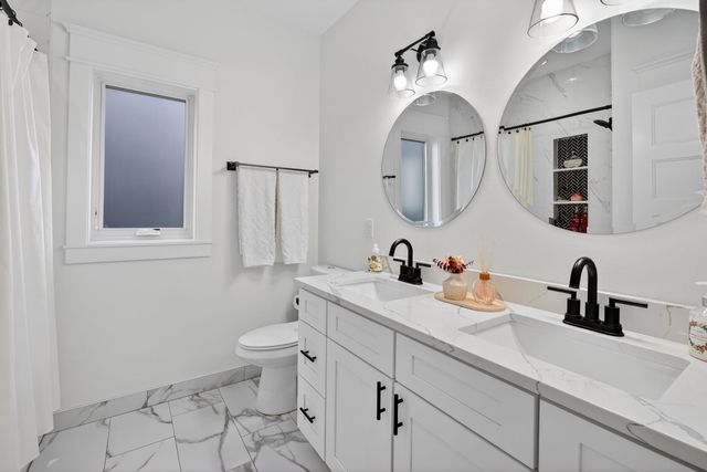 5021 148th Circle, Urbandale, IA 50323
