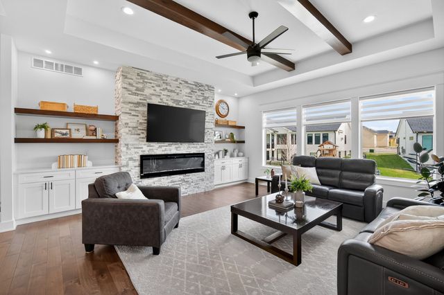 5021 148th Circle, Urbandale, IA 50323