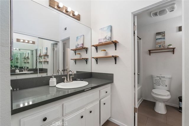 12750 Centralia Street 43, Lakewood, CA 90715