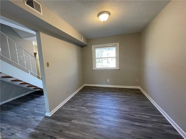 6467 Duquesne PL, Virginia Beach, VA 23464