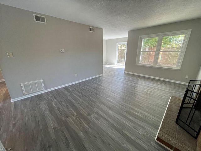 6467 Duquesne PL, Virginia Beach, VA 23464