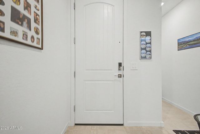 16014 W DESERT HOLLOW Drive, Surprise, AZ 85387