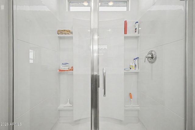 16014 W DESERT HOLLOW Drive, Surprise, AZ 85387