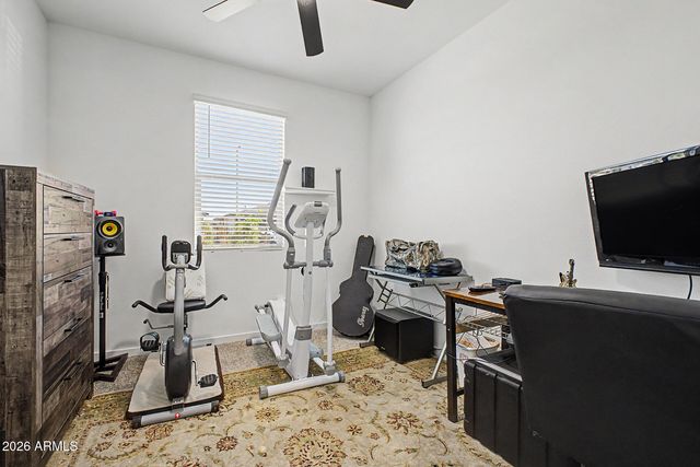 16014 W DESERT HOLLOW Drive, Surprise, AZ 85387