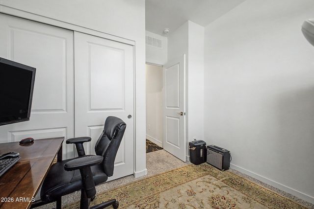 16014 W DESERT HOLLOW Drive, Surprise, AZ 85387