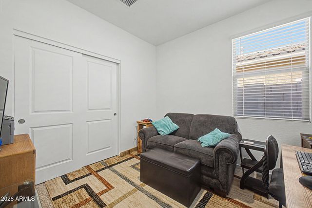 16014 W DESERT HOLLOW Drive, Surprise, AZ 85387