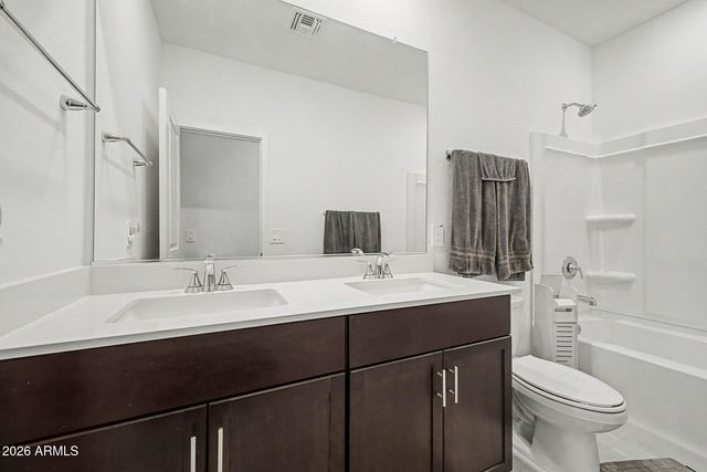 16014 W DESERT HOLLOW Drive, Surprise, AZ 85387