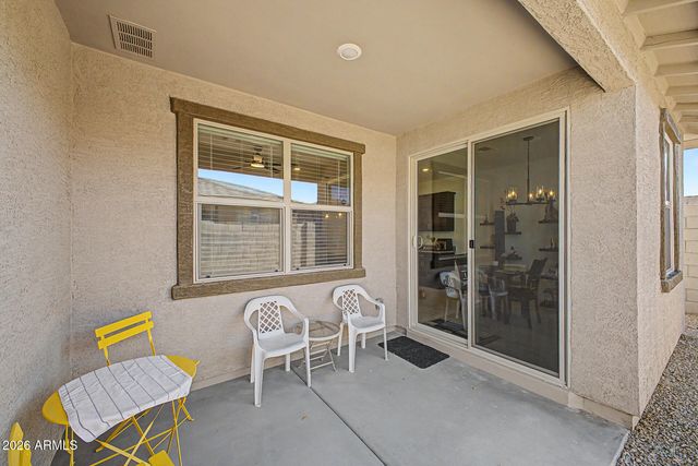 16014 W DESERT HOLLOW Drive, Surprise, AZ 85387