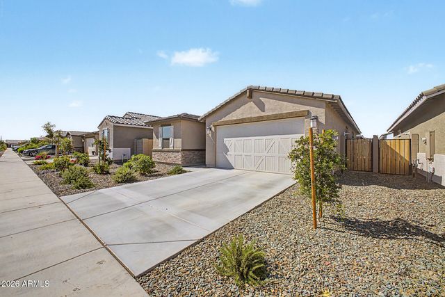 16014 W DESERT HOLLOW Drive, Surprise, AZ 85387