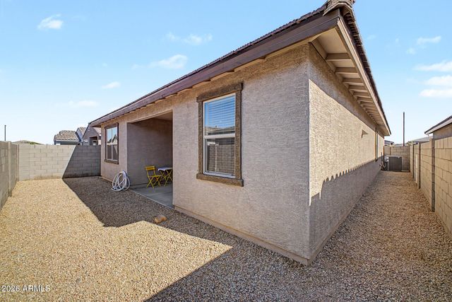 16014 W DESERT HOLLOW Drive, Surprise, AZ 85387