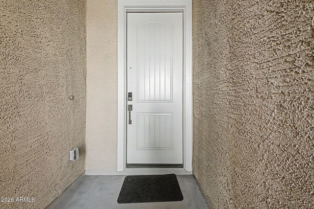 16014 W DESERT HOLLOW Drive, Surprise, AZ 85387