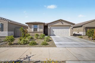 16014 W DESERT HOLLOW Drive, Surprise, AZ 85387