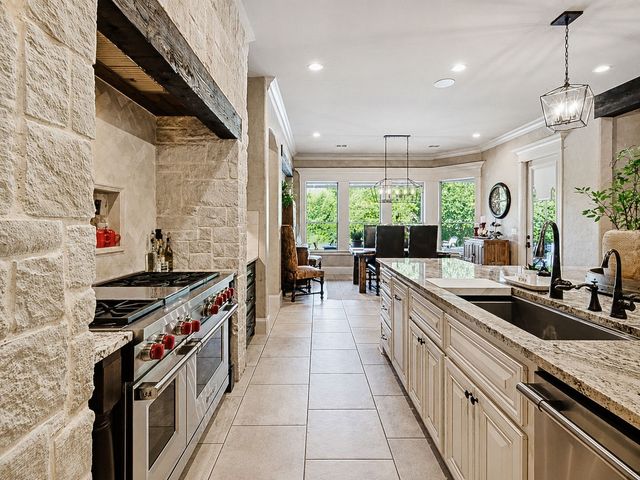 117 Signature Court, Weatherford, TX 76087