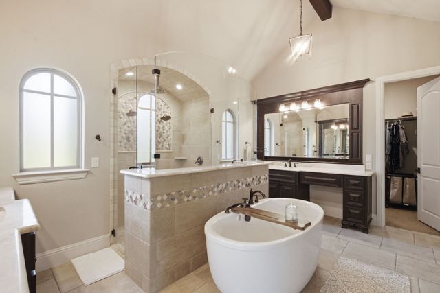 117 Signature Court, Weatherford, TX 76087