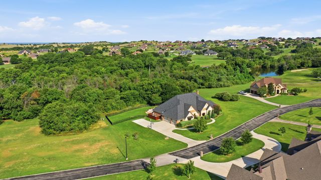 117 Signature Court, Weatherford, TX 76087