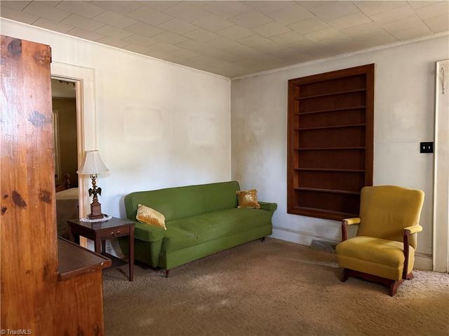 2117 E Sprague Street, Winston-salem, NC 27107