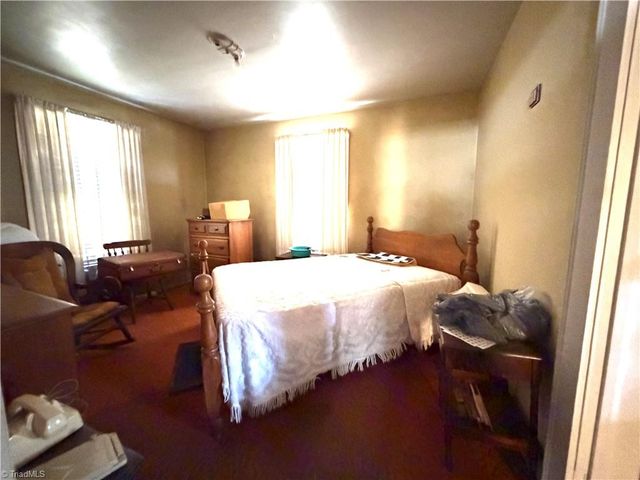 2117 E Sprague Street, Winston-salem, NC 27107