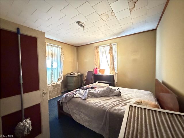 2117 E Sprague Street, Winston-salem, NC 27107