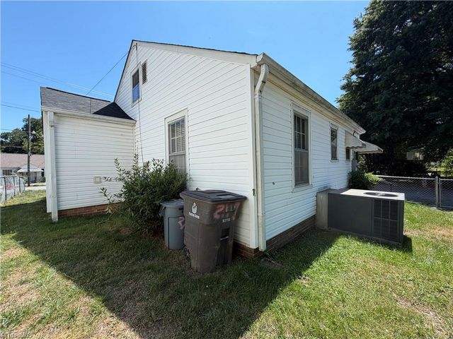 2117 E Sprague Street, Winston-salem, NC 27107