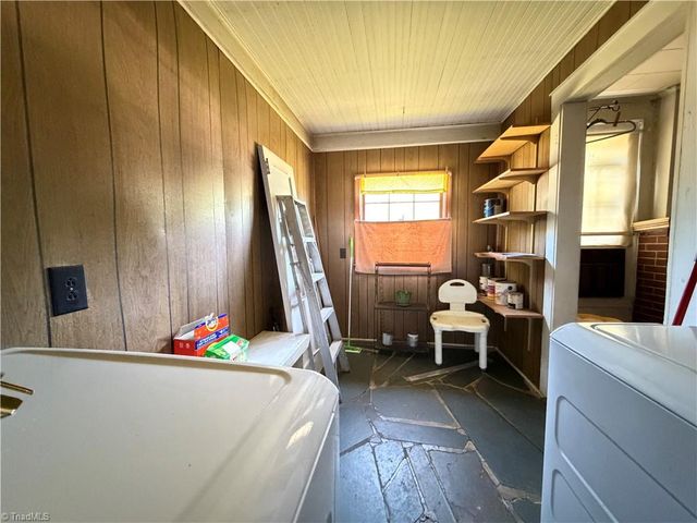 2117 E Sprague Street, Winston-salem, NC 27107