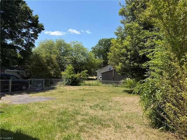 2117 E Sprague Street, Winston-salem, NC 27107