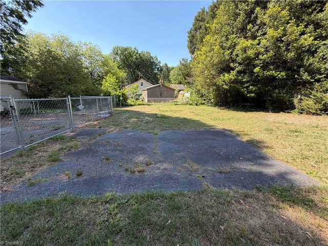 2117 E Sprague Street, Winston-salem, NC 27107