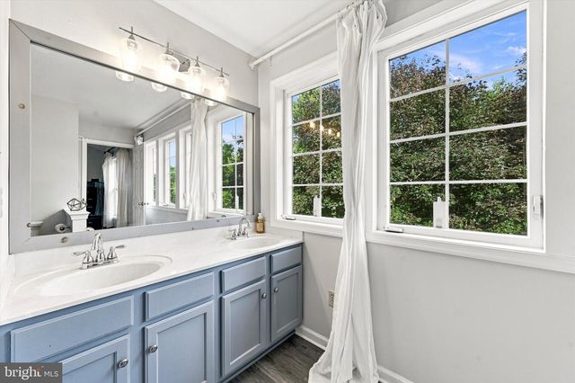 204 COUNTRY DR, Oxford, PA 19363