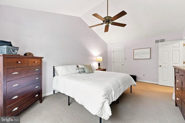 204 COUNTRY DR, Oxford, PA 19363