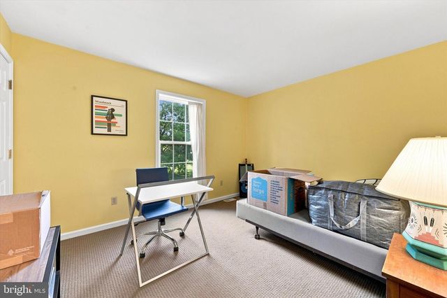 204 COUNTRY DR, Oxford, PA 19363