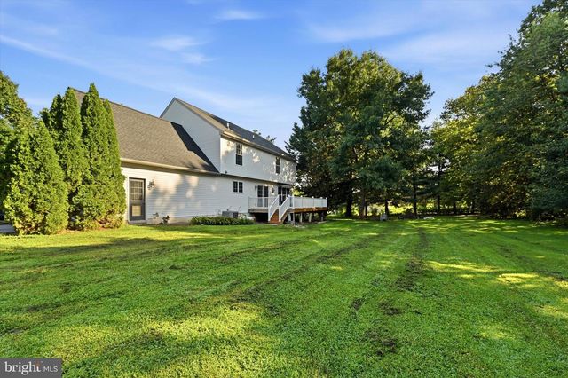 204 COUNTRY DR, Oxford, PA 19363