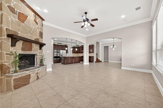 222 Chatham Avenue, Sugar Land, TX 77479