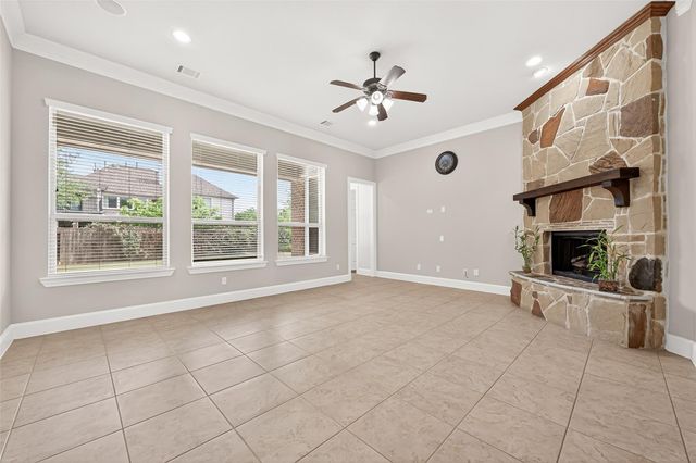 222 Chatham Avenue, Sugar Land, TX 77479