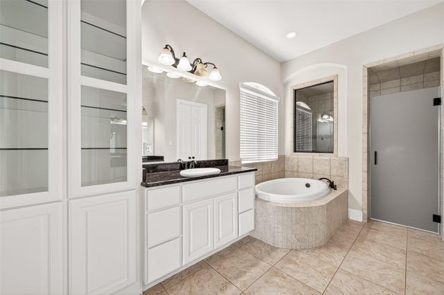 222 Chatham Avenue, Sugar Land, TX 77479